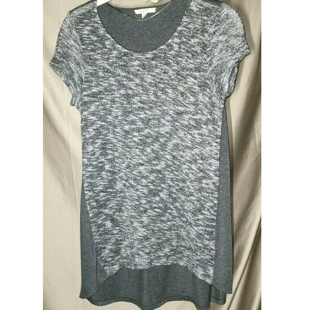 Mystree Women's Short Sleeve Hi-Low Top Silver Gray Size Med Excellent Condition